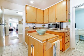 3 Mi to Beach: Home w/ Fire Pit in Hampstead!