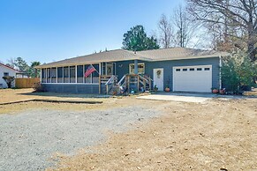 3 Mi to Beach: Home w/ Fire Pit in Hampstead!