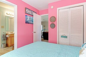 3 Mi to Beach: Home w/ Fire Pit in Hampstead!