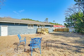 3 Mi to Beach: Home w/ Fire Pit in Hampstead!