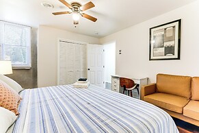 11 Mi to Marietta Square: Modern Apt w/ Yard!