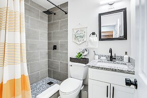 11 Mi to Marietta Square: Modern Apt w/ Yard!