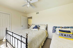 Cozy Mantoloking Home in Private Beach Association