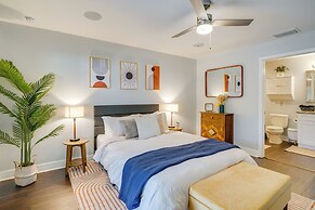 7 Mi to River District: Cape Coral Home w/ Lanai