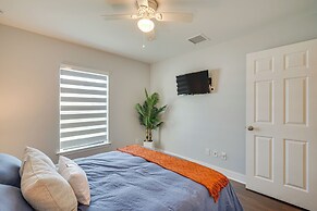 7 Mi to River District: Cape Coral Home w/ Lanai