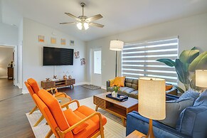 7 Mi to River District: Cape Coral Home w/ Lanai