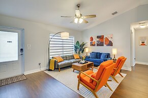 7 Mi to River District: Cape Coral Home w/ Lanai