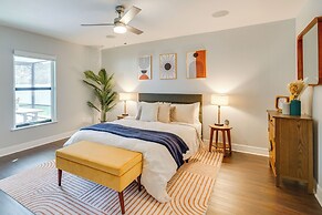 7 Mi to River District: Cape Coral Home w/ Lanai