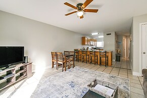 Walk to Ocean & Restaurants: Biloxi Getaway!