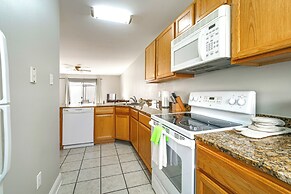 Walk to Ocean & Restaurants: Biloxi Getaway!