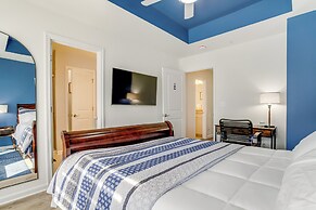 Walk to Dtwn: Waterfront Eastern Shore Townhome!