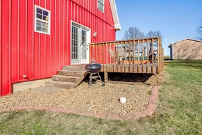 'red Barn Getaway' Chillicothe Countryside Home
