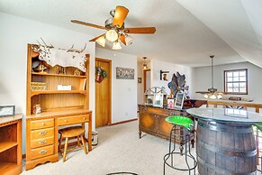 'red Barn Getaway' Chillicothe Countryside Home