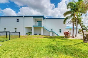 Waterfront Gem: Crystal River Family Home