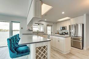 Waterfront Gem: Crystal River Family Home