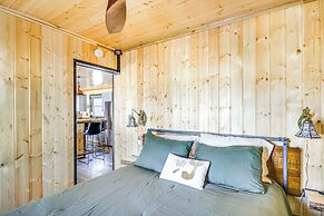 Lakefront Cabin on Lake Vermilion: Dock, Boat Lift