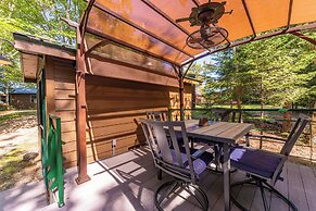 Lakefront Cabin on Lake Vermilion: Dock, Boat Lift