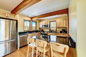 Golf, Fish & Ski: Retreat w/ Game Room in Thompson