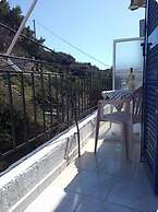 Alonnisos Beachfront Nest - Cozy Summer Gem