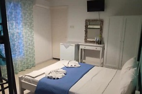 Alonnisos Beachfront Nest - Cozy Summer Gem