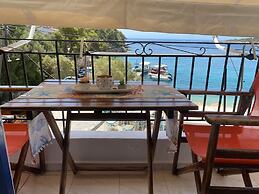 Alonnisos Beachfront Nest - Cozy Summer Getaway