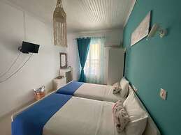 Alonnisos Beachfront Nest - Cozy Summer Getaway