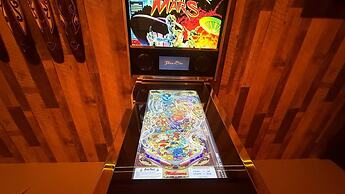 Upstay Family Home w Cinema Pool BBQ Clermont