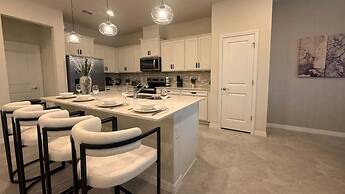 Upstay Family Home w Cinema Pool BBQ Clermont