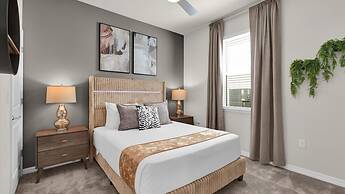 Upstay Family Home w Cinema Pool BBQ Clermont