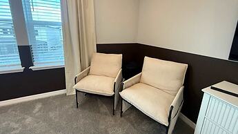 Upstay Family Home w Cinema Pool BBQ Clermont