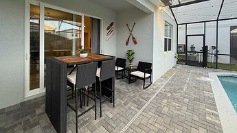 Upstay Family Home w Cinema Pool BBQ Clermont