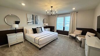 Upstay Family Home w Cinema Pool BBQ Clermont