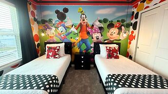 Upstay Family Home w Cinema Pool BBQ Clermont