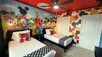 Upstay Family Home w Cinema Pool BBQ Clermont