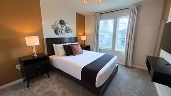 Upstay Family Home w Cinema Pool BBQ Clermont