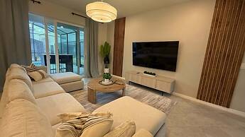 Upstay Family Home w Cinema Pool BBQ Clermont