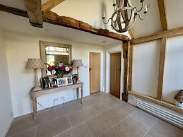 The Barn in the Chilterns - From 1590 Per Night