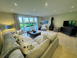 The Barn in the Chilterns - From 1590 Per Night