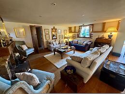 The Barn in the Chilterns - From 1590 Per Night