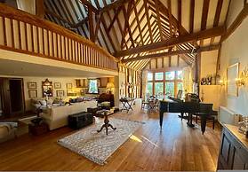 The Barn in the Chilterns - From 1590 Per Night
