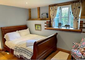 The Barn in the Chilterns - From 1590 Per Night