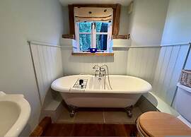 The Barn in the Chilterns - From 1590 Per Night