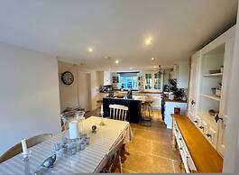 The Barn in the Chilterns - From 1590 Per Night