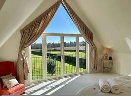 The Barn in the Chilterns - From 1590 Per Night