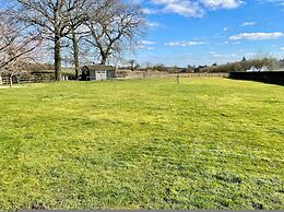 The Barn in the Chilterns - From 1590 Per Night