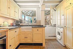 Basketmakers Cottage - From 145 Per Night