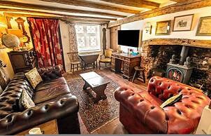 Basketmakers Cottage - From 145 Per Night