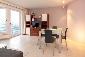 Apartment in Middelkerke With Sea View