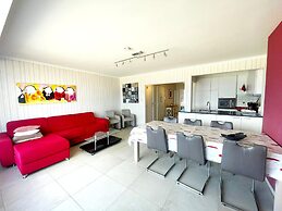 2-bedroom Apartment, by the Coast