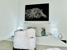 Cinco Torres Suites
